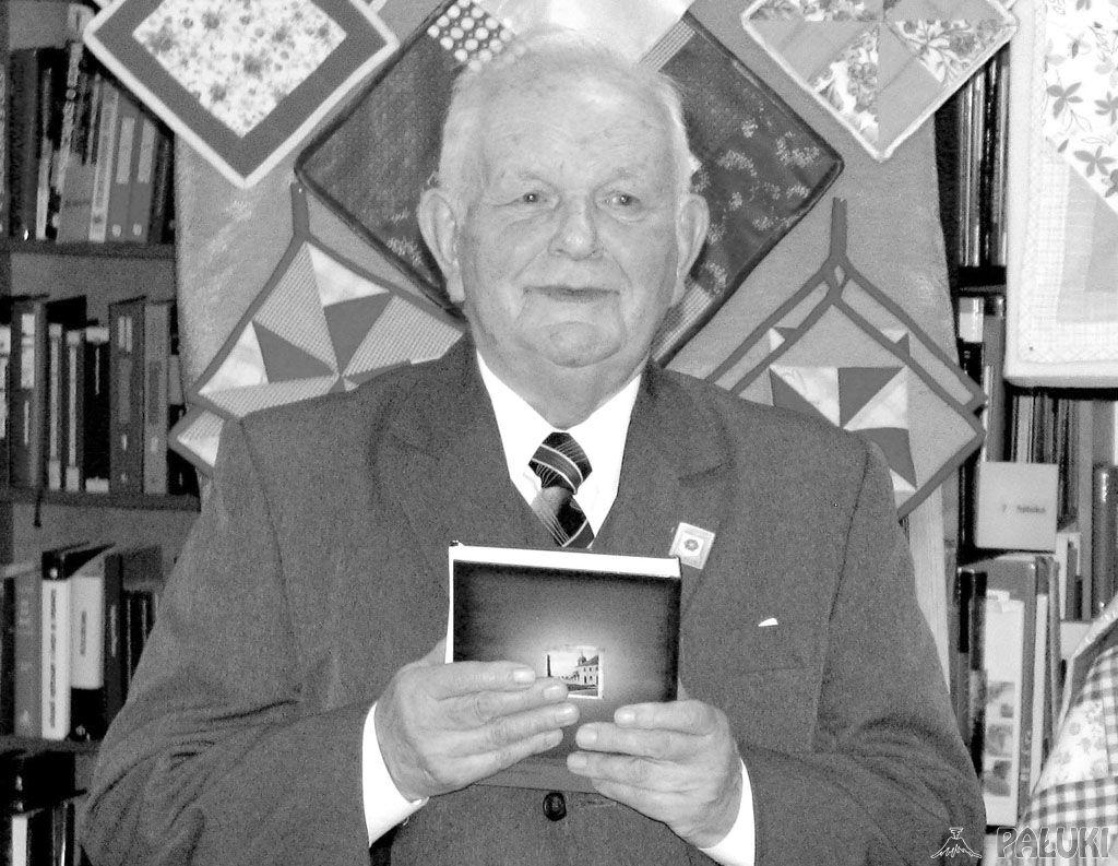 Jerzy Krzyś na prezentacji jednego z wydań 