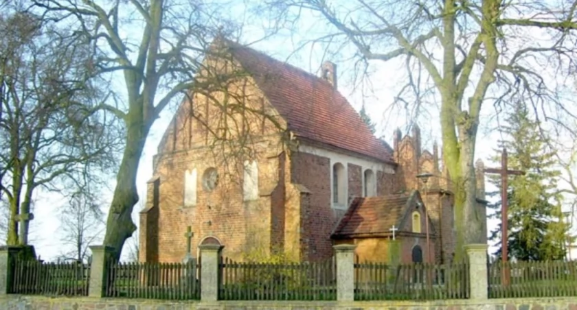 Cerekwica, kościół św. Mikołaja od południowego zachodu fot. Jacek Kowalski