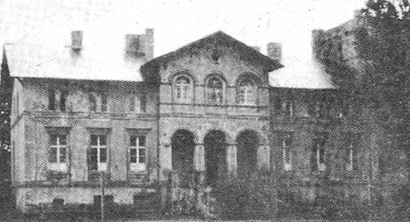 Dwór z XIX w. w Czeszewie zbudowany dla Karola Libelta. Stan z 1980 r. fot. Józef Marosz