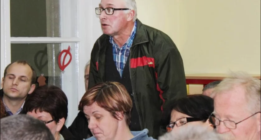 Zebranie w Mięcierzynie w sprawie fermy norek. Mieszkańcy Lubcza podkreślali, że z opinią zamieszkujących w sąsiedztwie planowanych ferm nikt się liczy. fot. Sylwia Wysocka