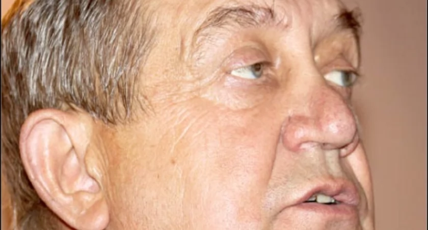 Sołtys Henryk Błażejewski dostrzega brak dobrej woli ze strony urzędników w kwestii oznakowania jego sołectwa fot. Sylwia Wysocka