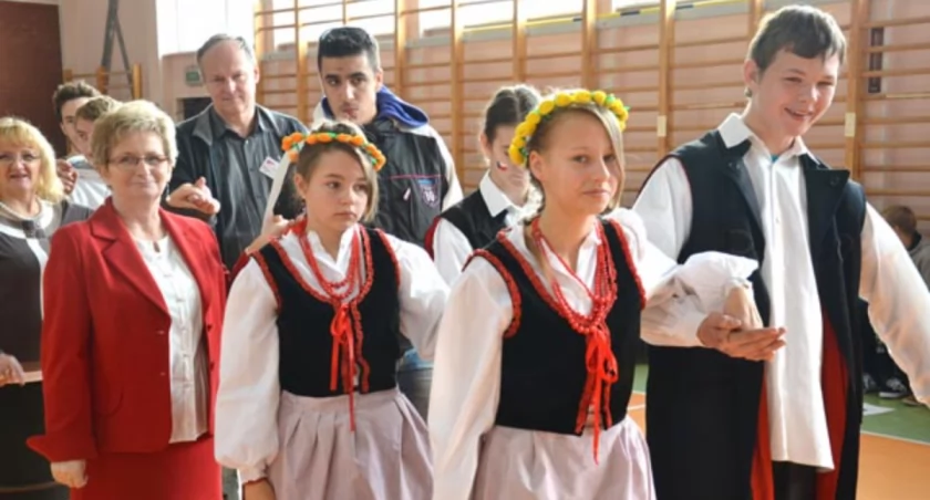 Wspólne zatańczenie poloneza było przybliżeniem gości z Czech i Włoch kultury polskiej fot. Magdalena Kruszka