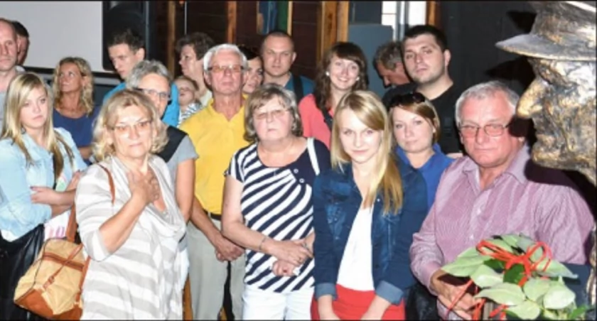 Leona Lichocińskiego wspominali jego krewni, czyli córki z mężami, syn z żoną oraz dzieci, wnuki oraz inni krewni fot. Magdalena Kruszka