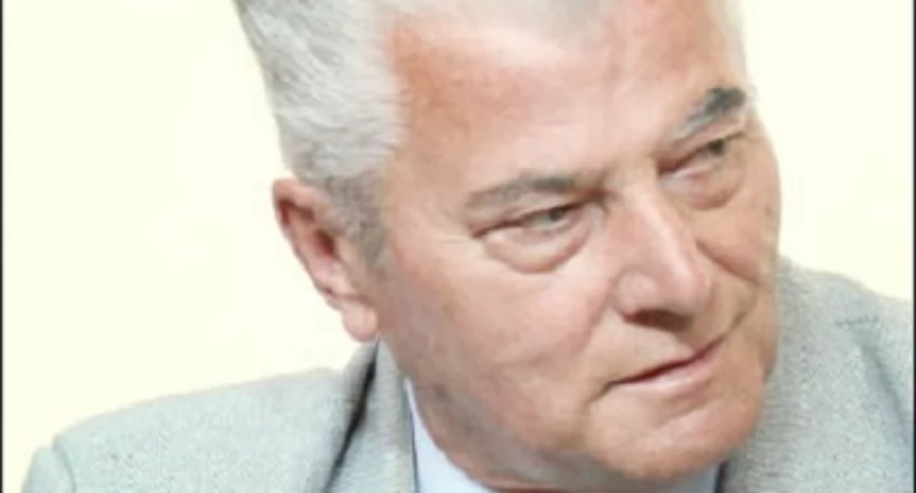 Czesław Langowski zapewnia, że zarzut opieszałości komisji nie ma w tym przypadku zastosowania, bo komisja ma czas do końca września na wystąpienie do burmistrza o przyznanie bądź nieprzyznanie nagrody Tomaszowi Majewskiemu fot. Sylwia Wysocka