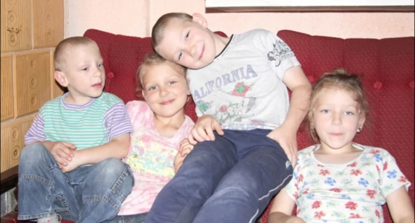 Czwórka z szóstki dzieci Lucyny i Jacka Urbanów z Dochanowa fot. Remigiusz Konieczka