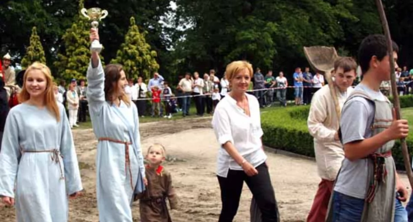 XVIII Konkurs Pojazdów Konnych w Lubostroniu w konkurencji POKAZ fot. Jacek Mielcarzewicz