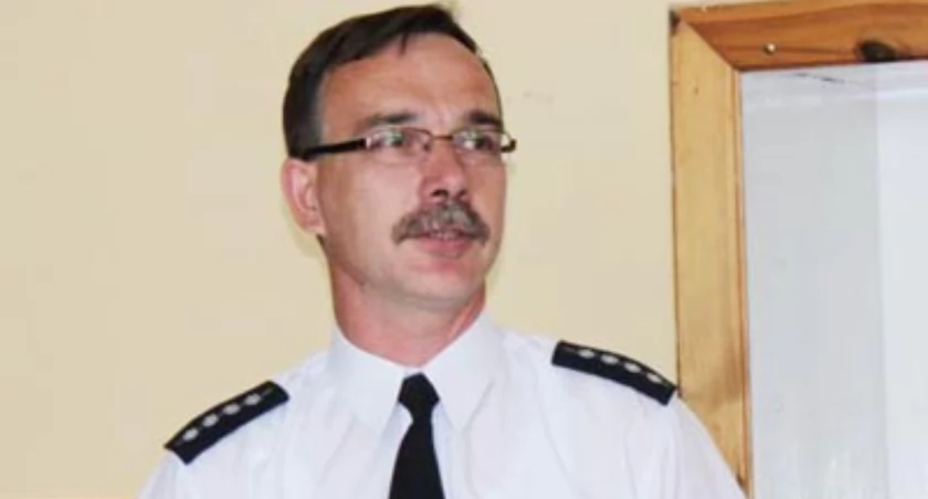 Aspirant sztabowy Mirosław Jankowski zapewniał, że o mieszkańcach Rogowa nie zapomni, mimo że będzie pracować w Komendzie Powiatowej Policji w Żninie fot. Sylwia Wysocka