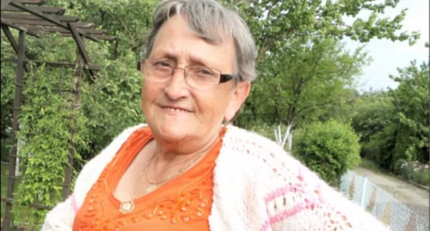 Jadwiga Woźniak jest zdania, że najlepsze truskawki wyrosną zawsze na własnej działce. Warunek jest taki, że trzeba poświęcić małej uprawie dużo serca i pracy. fot. Karol Gapiński