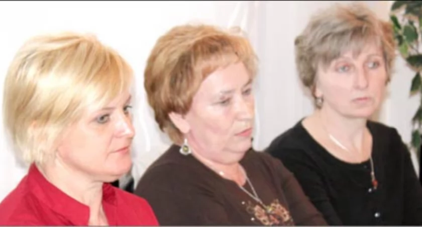 Małgorzata Linette, Anna Nowakowska i Jolanta Wesołowska, pielęgniarki SPZOZ w Janowcu, opowiedziały się za spółką Kościelniak, Rajkowski, Usowska fot. Sylwia Wysocka