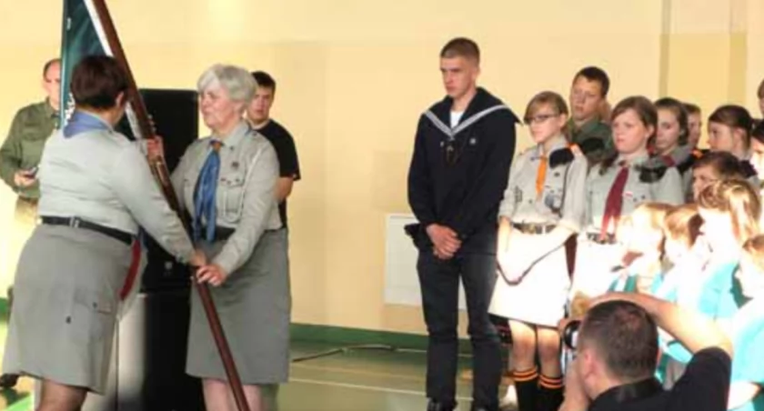 Uroczystość nadania hufcowi im. Olgi i Andrzeja Małkowskich w Piechcinie fot. Karol Gapiński