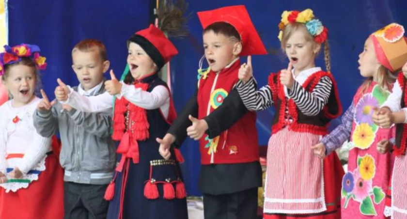 Występ uczniów Niepublicznej Szkoły Podstawowej fot. Sylwia Wysocka