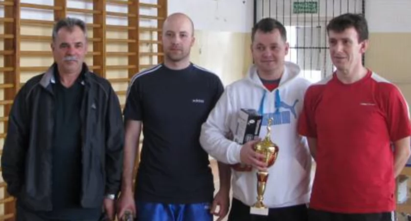 Pierwsza trójka w grupie starszej, od lewej G. Domiński (II), A. Dolegała (III), M. Lisowski (I) oraz organizator A. Siuchniński fot. Aleksander Andrzejewski