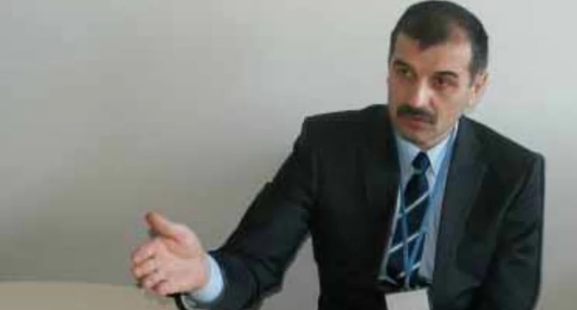 Andrzej Mikulski, dyrektor nowego zakładu Mapei Polska pod Barcinem zapewnia, że krok po kroku, zwłaszcza jeśli na rynku będzie koniunktura, zakład, którym kieruje, będzie zatrudniał więcej ludzi i produkował coraz więcej. fot. Karol Gapiński