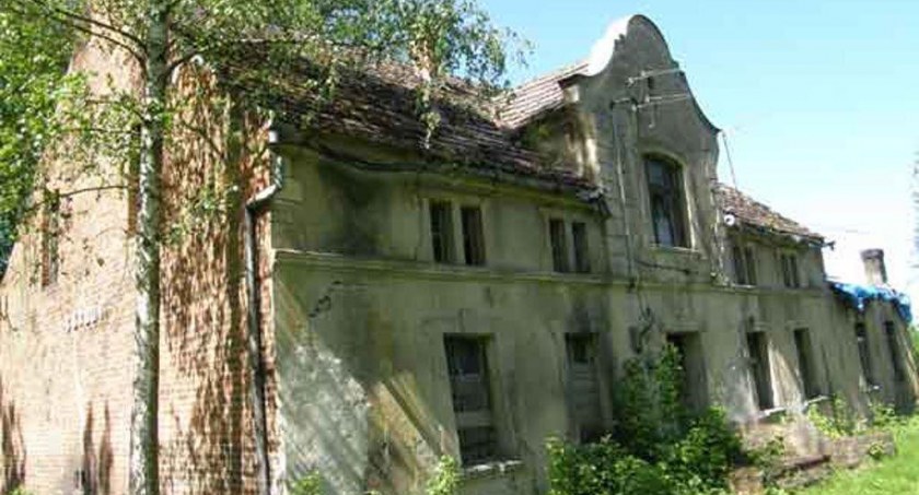 Zdewastowany budynek, w którym mieszkała błogosławiona Maria Karłowska to miejsce historyczne fot. Sylwia Wysocka