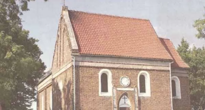 Kościół w Trlągu od południa fot. Mikołaj Potocki, 2006