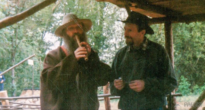 Józef Broda gra, Zbigniew Dolski (brązownik) - słucha