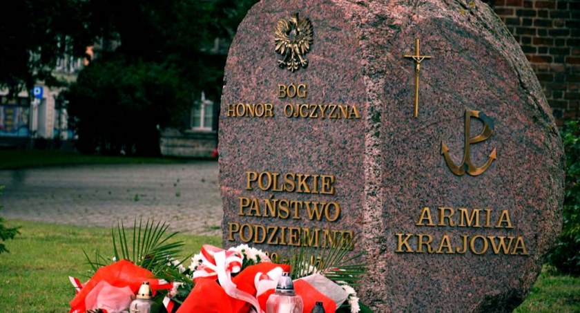 Pomnik AK w Żninie fot. Karol Gapiński