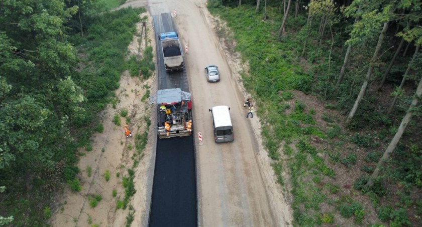  Od stycznia trwają prace na DW 254 między Brzozą a Łabiszynem fot. arch. ZDW