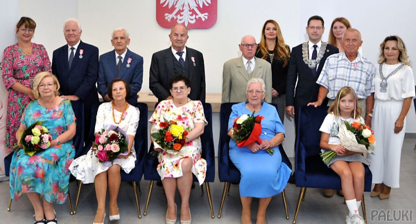 Jubilaci świętujący diamentowe i złote gody w Urzędzie Stanu Cywilnego w Szubinie fot. Piotr Bembenek