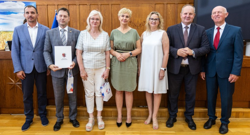 Gminę Szubin reprezentował burmistrz Mariusz Piotrkowski fot. Szymon Zdziebło
