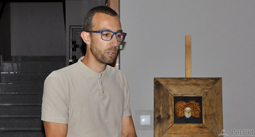 Autor wystawy Paweł Pałubicki fot. Piotr Bembenek 