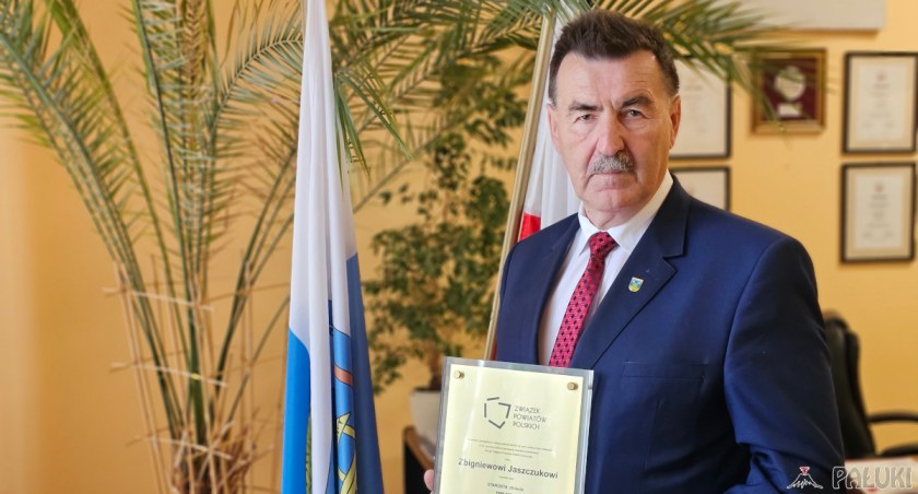 Zbigniew Jaszczuk z tytułem Starosta 25-lecia fot. Remigiusz Konieczka