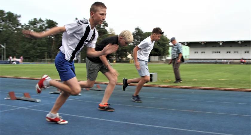 W sezonie jesiennym odbyły się cztery Czwartki Lekkoatletyczne fot. Remigiusz Konieczka (zdjęcie z 2022 r.)