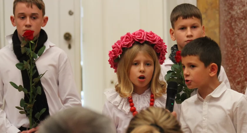 W sali rotundowej zaprezentowali się uczniowie Zespołu Szkół w Lubostroniu, którzy występują w szkolnym Teatrze Muzycznym fot. Remigiusz Konieczka