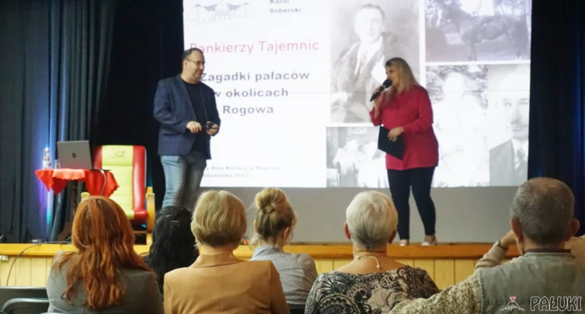 Karola Soberskiego powitała i przedstawiła publiczności dyrektor GDK w Rogowie Anna Jarecka fot. Justyna Kulpińska