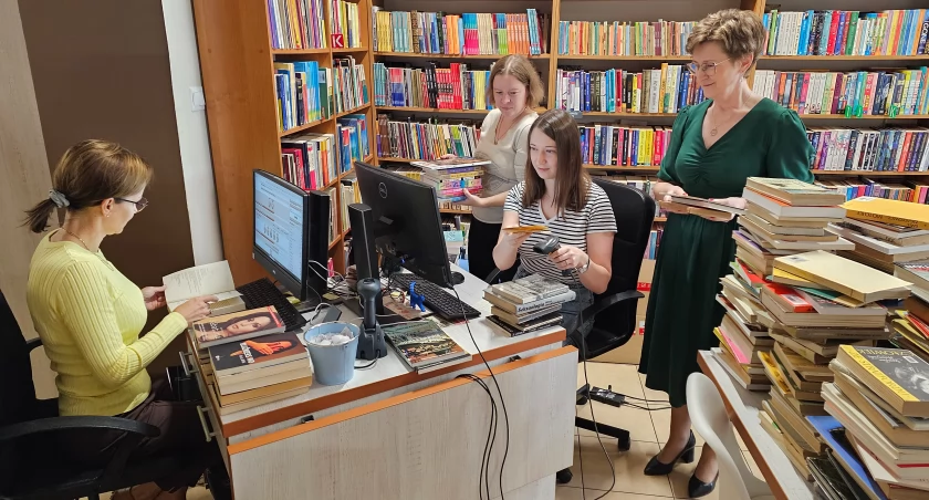 Do końca tego tygodnia potrwa inwentaryzacja w łabiszyńskiej bibliotece fot. Remigiusz Konieczka