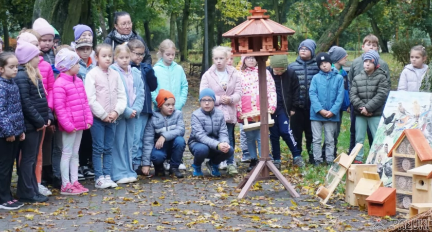 W akcji udział wzięli uczniowie sąsiadującej z parkiem Szkoły Podstawowej im. Tadeusza Kościuszki fot. Justyna Kulpińska