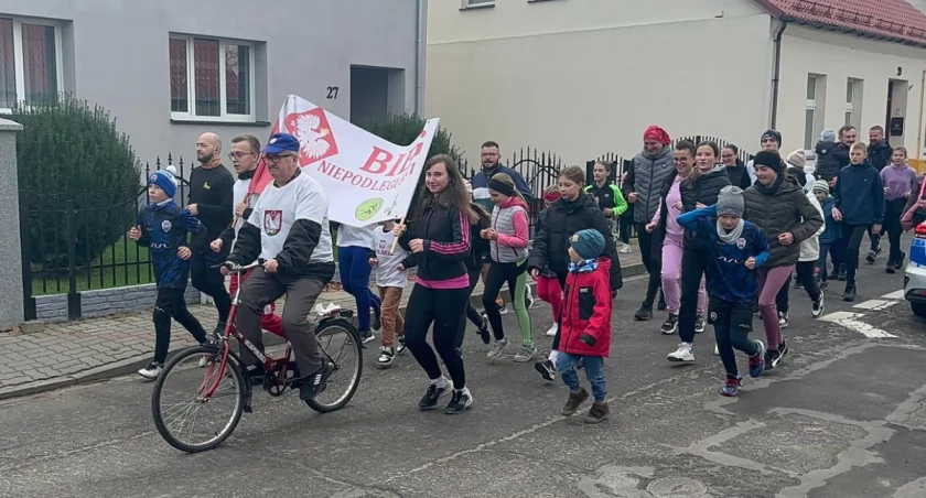 czoło Biegu Niepodległości w Szubinie 