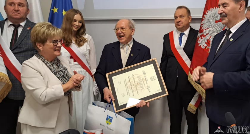 Jesienią zeszłego roku profesor Ignacy Lewandowski otrzymał tytuł Zasłużony dla Powiatu Żnińskiego fot. Karol Gapiński