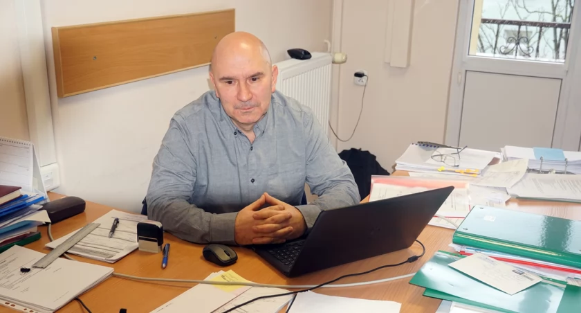 Kierownik wydziału urbanistyki August Rymer uważa, że w postępowaniu dotyczącym pozwolenia na budowę spalarni zwłok na działce 233/9 w Wenecji nie można było tego pozwolenia nie wydać, fot. Karol Gapiński