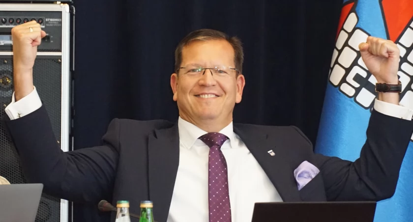 Burmistrz Robert Luchowski fot. Karol Gapiński