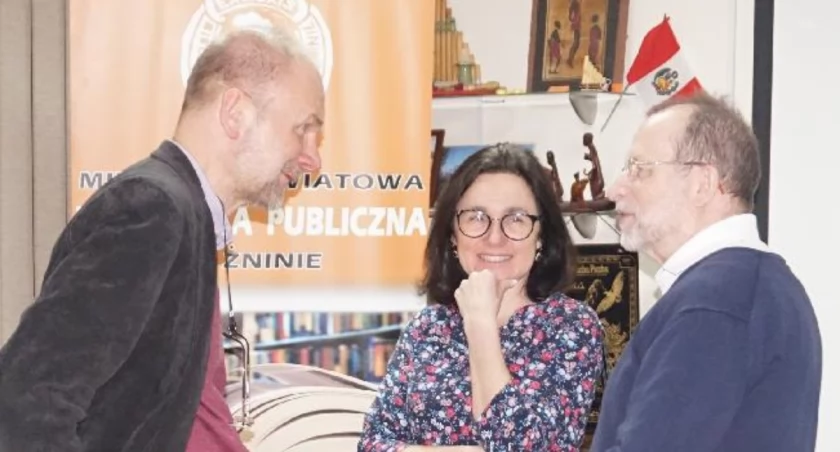 Wojciech Waligórski, Mirosława Roszak i Dominik Księski przed rozpoczęciem spotkania. fot. Barbara Filipiak