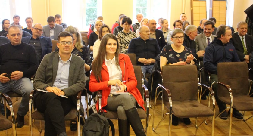 Na spotkaniu między innymi pojawili się potencjalni inwestorzy w farmy wiatrowe fot. Cezary Kucharski