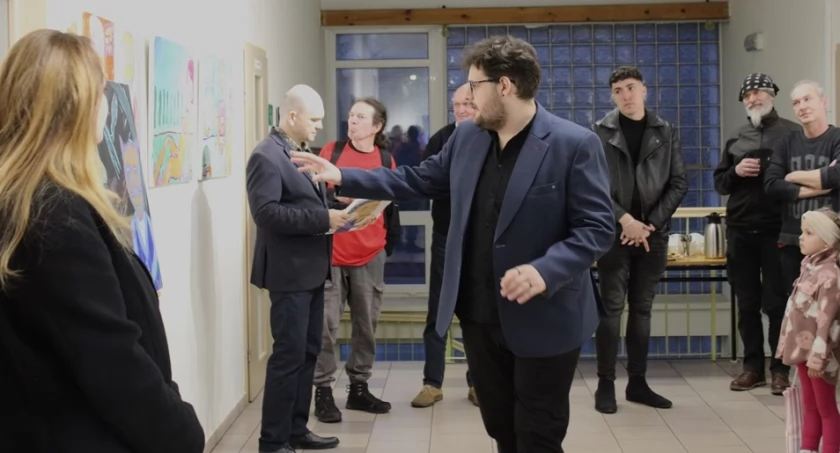 Kamil Rutkowski objaśnia temat wystawy, fot. Małgorzata Staszak