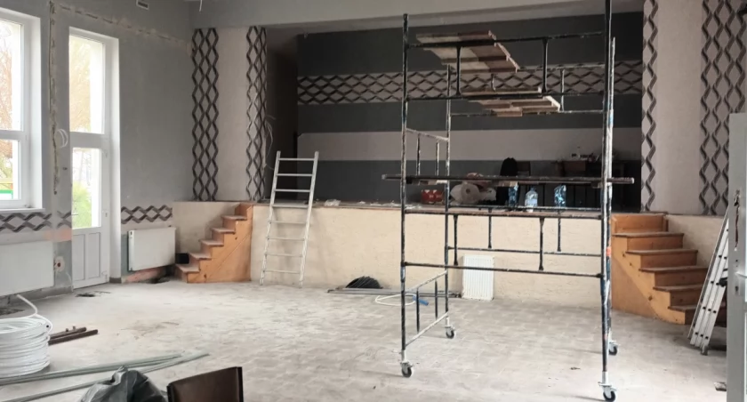 Sala zmienia się w oczach fot. Aleksandra Dzięciołowska