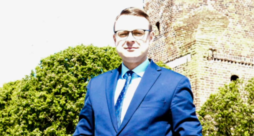 Burmistrz-elekt Łukasz Kwiatkowski fot. Dominik Księski