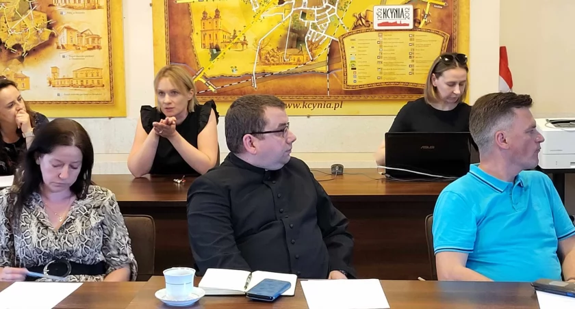 Nowa inicjatywa gminy, spotkania z sektorem NGO na podsumowanie półrocza. Tym razem z udziałem przedstawicielek LGD w Nakle nad Not. (fot. Ewa Hałas) 