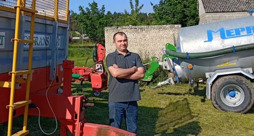 Dominik Dec z Julianowa dzięki premii dla młodego rolnika wzbogacił swój park maszynowy fot. Dorota Kapłońska