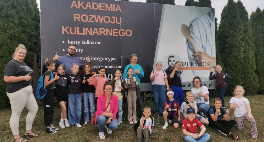 KGW Młode Łanki na warsztatach w Akademii Rozwoju Kulinarnego u mistrza Szymona Brukwickiego fot. Anna Duda-Nowicka, KGW Młode Łanki