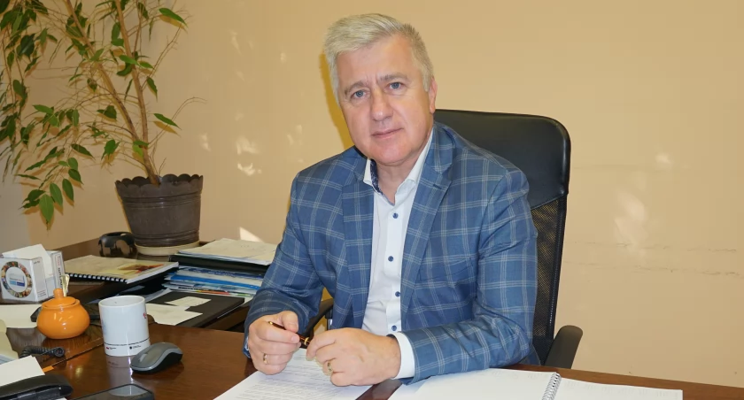 Dyrektor Maciej Hoppe przyznaje, że najbliższe tygodnie będą trudne, bo przejściowe, ale później szykuje się w Żninie zupełnie nowa jakość tomografii komputerowej fot. Karol Gapiński