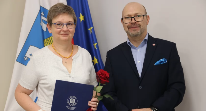 Anna Zaremba-Nowak otrzymała nominację od Wojewódzkiego Inspektora Sanitarnego w Bydgoszczy Wojciecha Kopera fot. z arch. Starostwa Powiatowego w Żninie