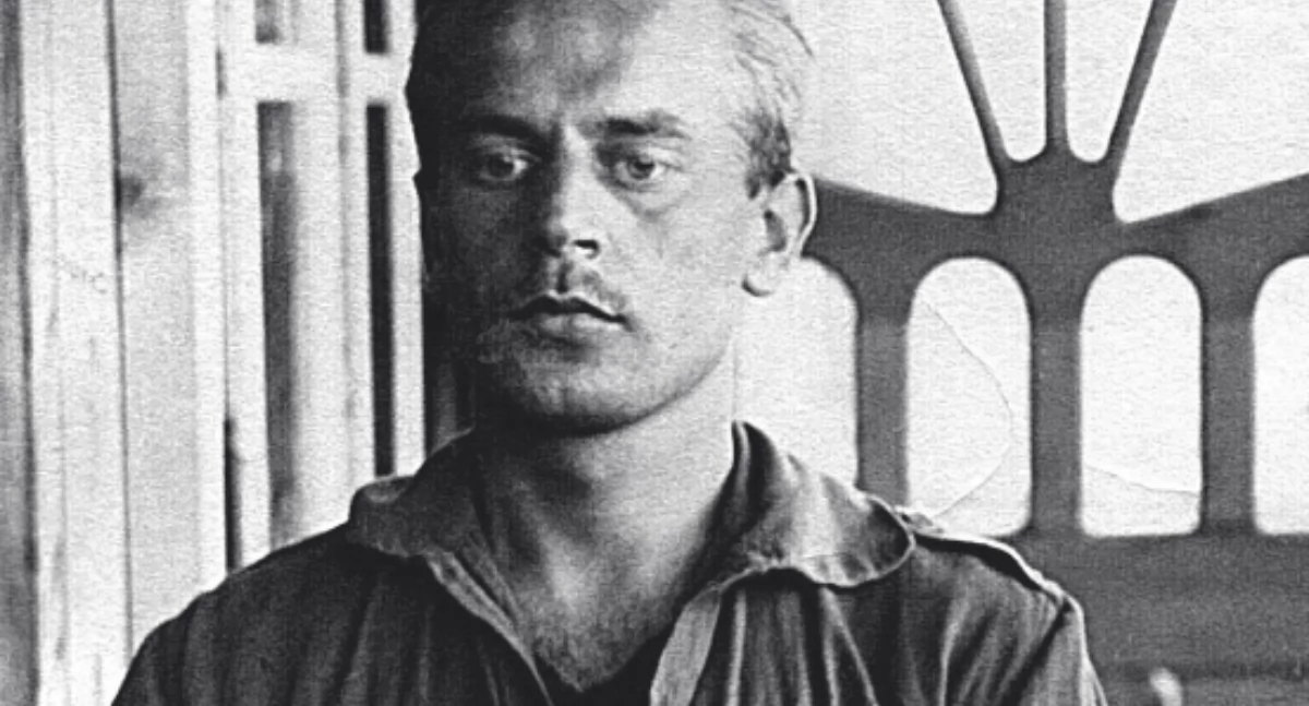 Hm. Józef Wiza „Siwy Sęp”, komendant Chorągwi Wielkopolskiej Szarych Szeregów (1939–1940), kierownik Wydziału Zachodniego Głównej Kwatery Szarych Szeregów, uczestnik powstania warszawskiego, źródło: Dodatek Specjalny IPN, Gazeta Polska, Nowe Państwo, nr 10/2010 