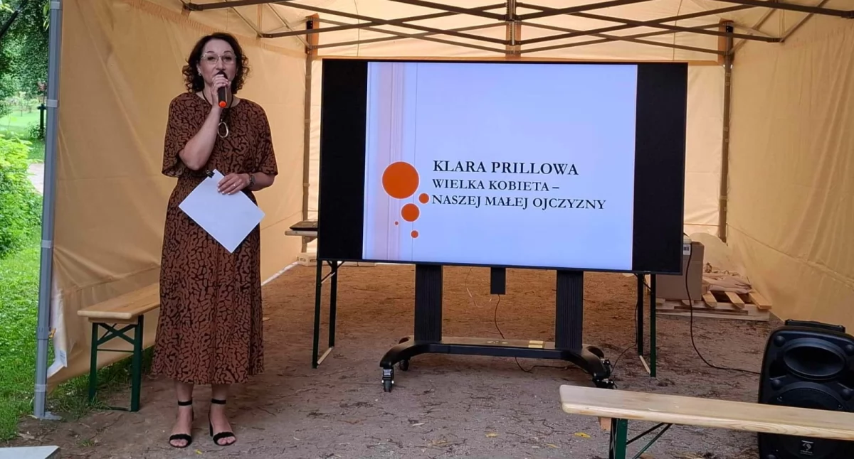 Trwa festyn w Biskupinie z Klarą Prillową i jej twórczością jako motywem przewodnim fot. Gminne Centrum Kultury i Biblioteki w Kcyni