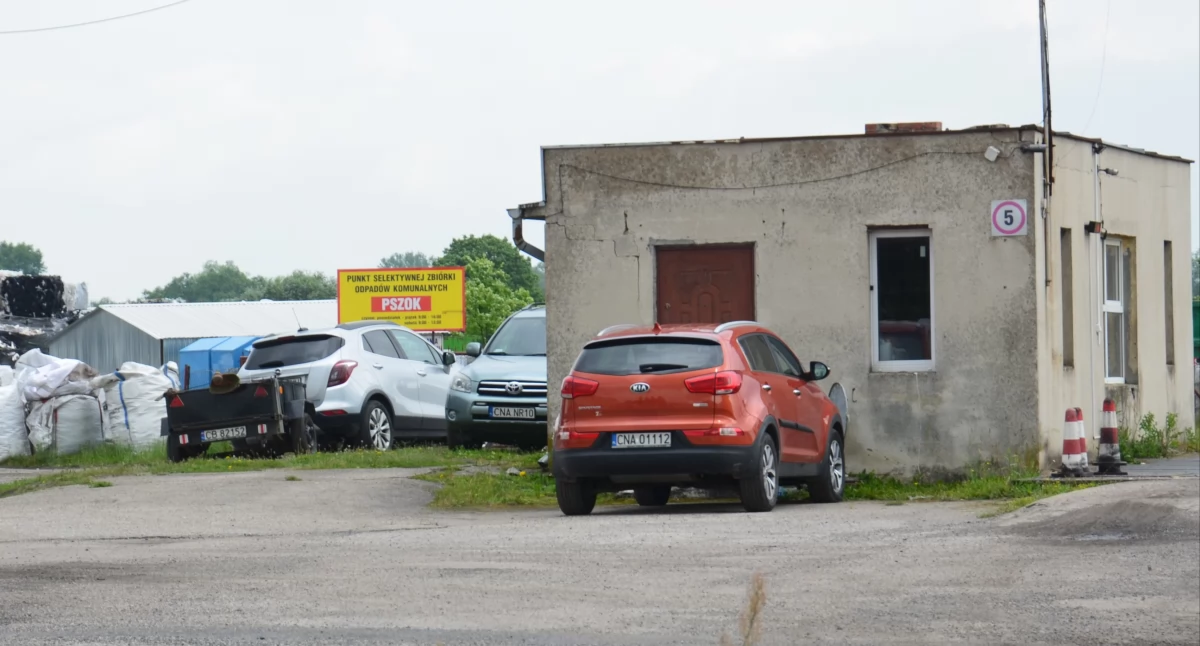 Utrzymanie Punktu Selektywnej Zbiórki Odpadów Komunalnych coraz droższe. fot. Cezary Kucharski.