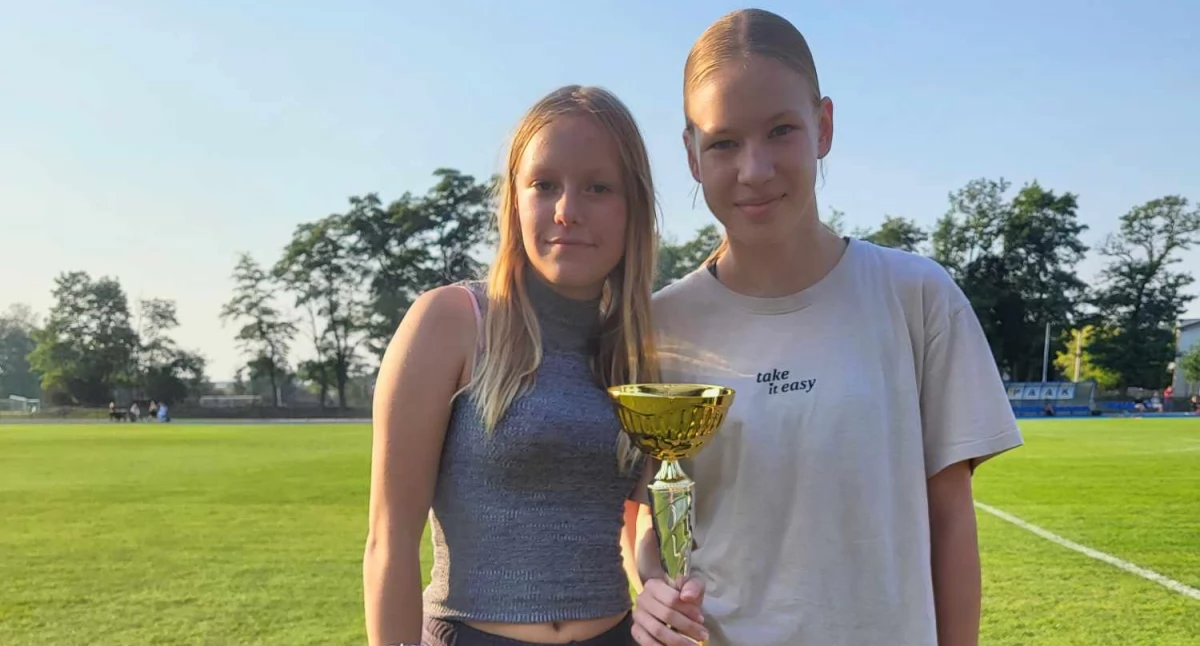 Ania Krygier i Weronika Adamczyk w minionym sezonie wystartowały w finale ogólnopolskim, który odbył się w Łodzi. fot. arch. UKB Szubin
