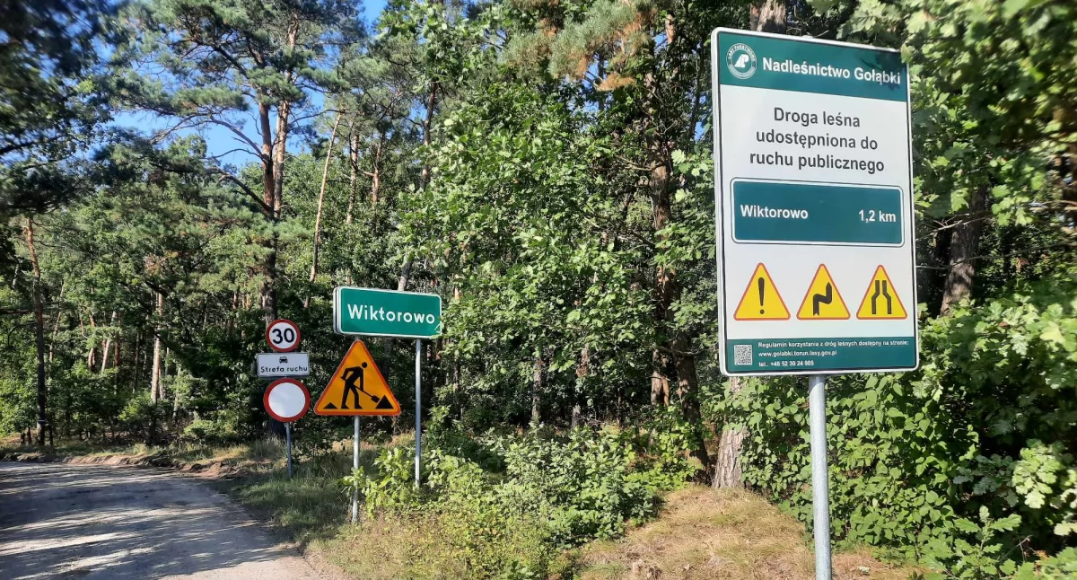 Po wielu latach mieszkańcy posesji wzdłuż drogi leśnej będą mieć do nich komfortowy dojazd fot. Justyna Kulpińska